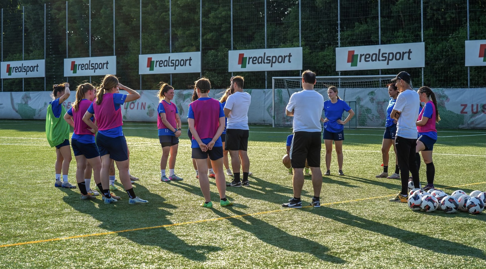 Création de la première équipe féminine du FC Fribourg